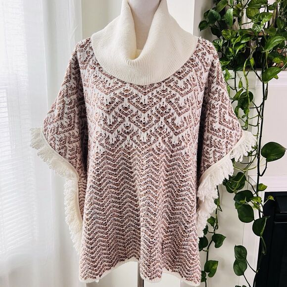 World Market Sweaters - NWT World Market Brown & White Super Soft Thick Knit Fringed Boho Poncho OS